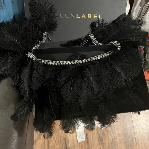 JLUXLABEL Cropped Feather Top - Picture 7 of 8